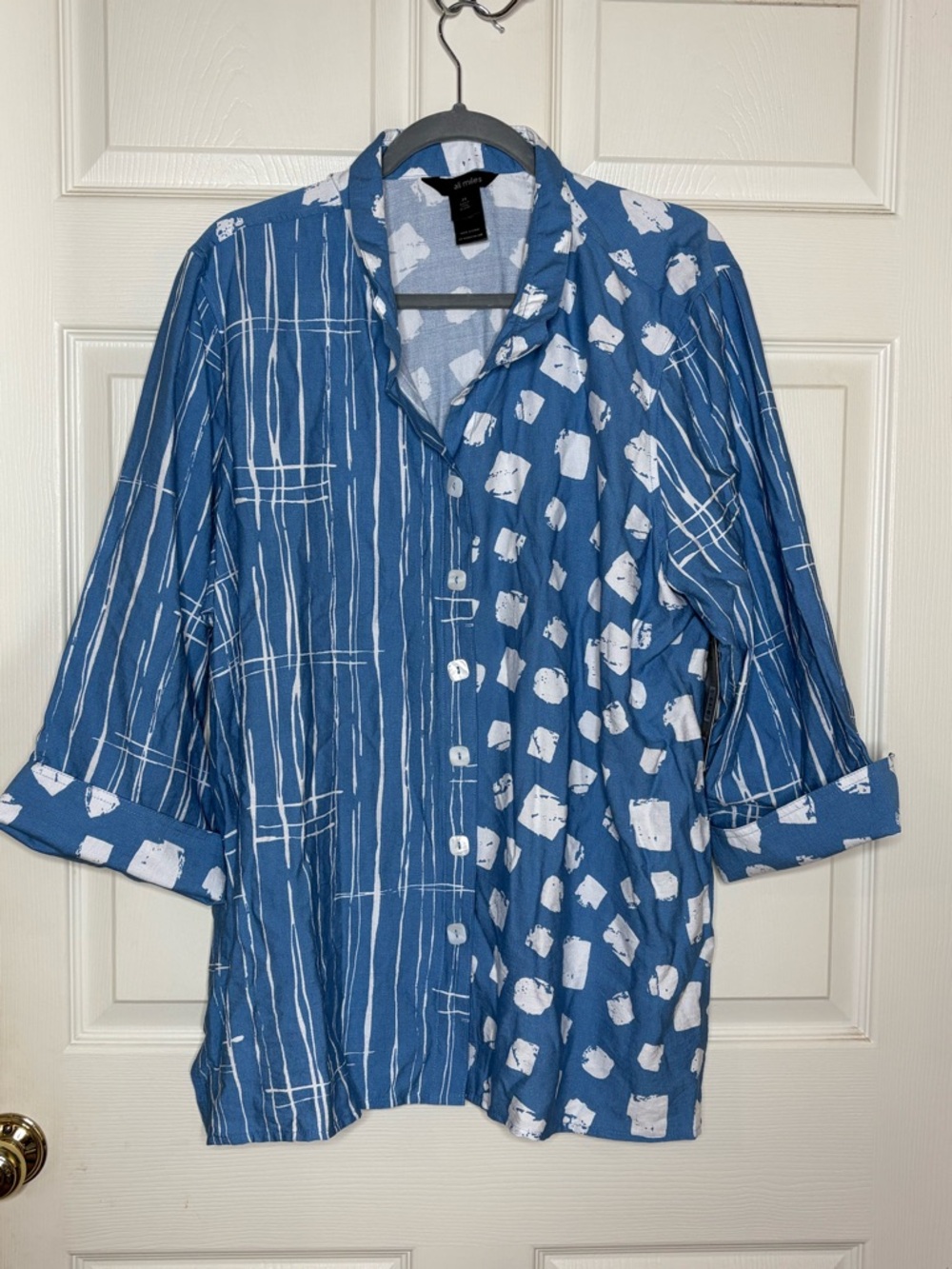 Ali Miles Blue and White Printed Blouse Button up Abstract Artsy
